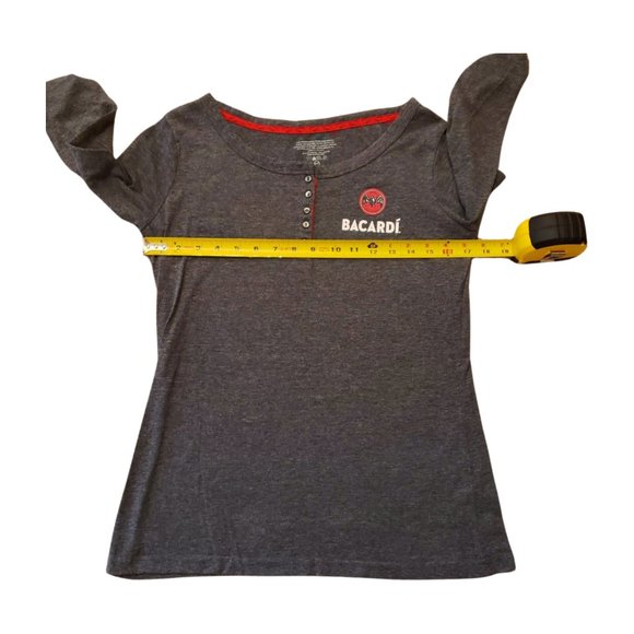 Bacardí Rum Logo 3/4 Sleeve Henley Top Women’s M - Picture 7 of 11
